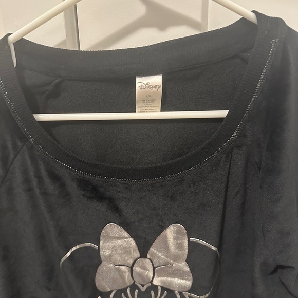 Disney Black Silver Mickey Mouse Velour Crewneck Sweater Size Large Women’s - Picture 5 of 7